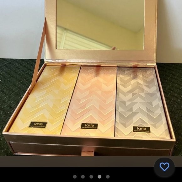 Tarte Greatest Glitz Collectors Holiday Gift Set Makeup Case NWOB - Picture 4 of 5